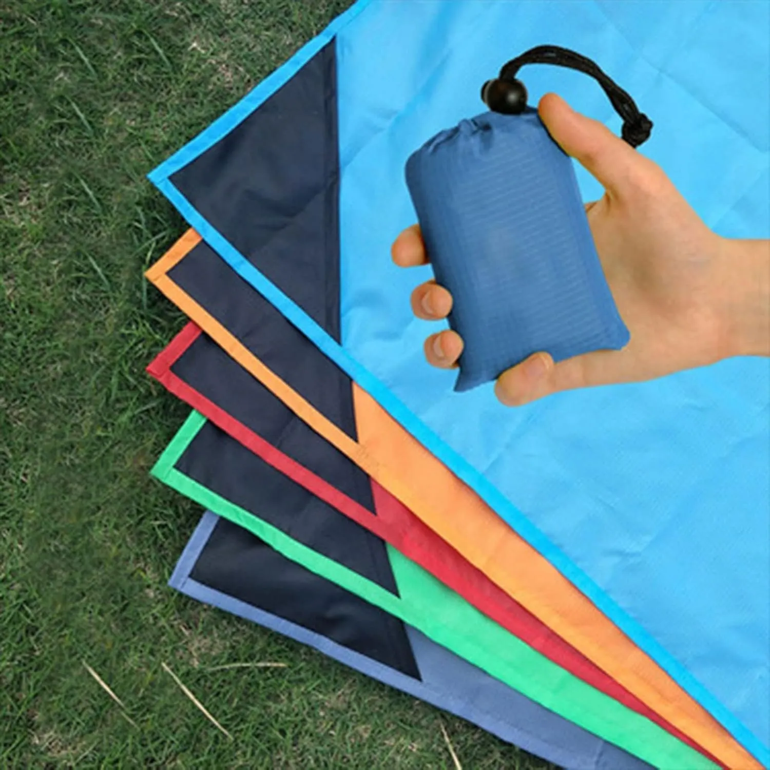 Beach Blankets Folding Pocket Camping Mat Tent Mattress Climb Outdoor Ultra-Thin Waterproof Beach Mat Picnic Blanke Tarps(Black)