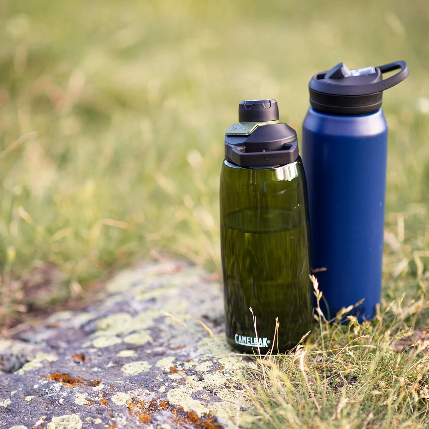 CamelBak Chute Mag BPA Free Water Bottle with Tritan Renew - Magnetic Cap Stows While Drinking, 25oz, Lupine
