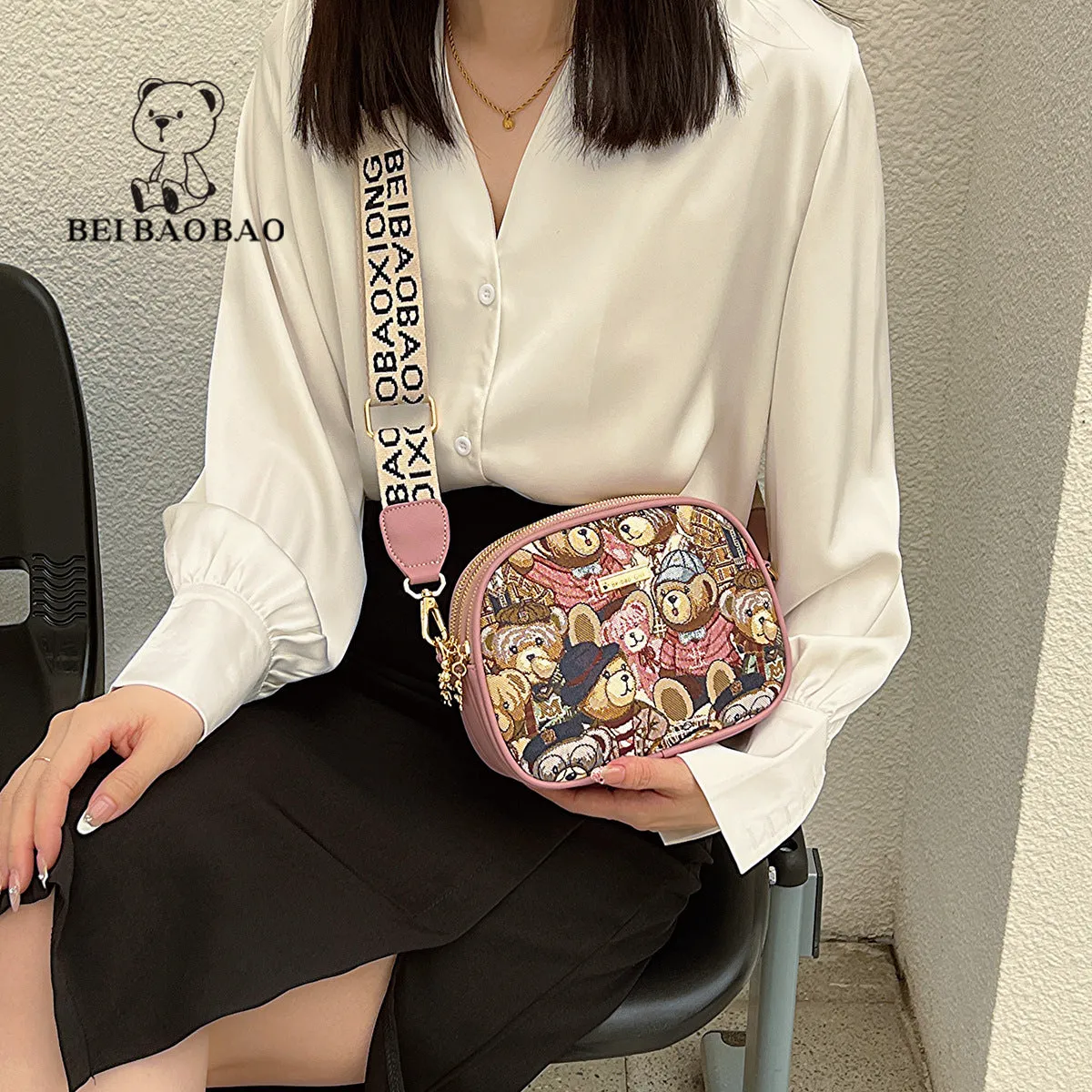 Cool Women's Fashion Source Bear Round Bags