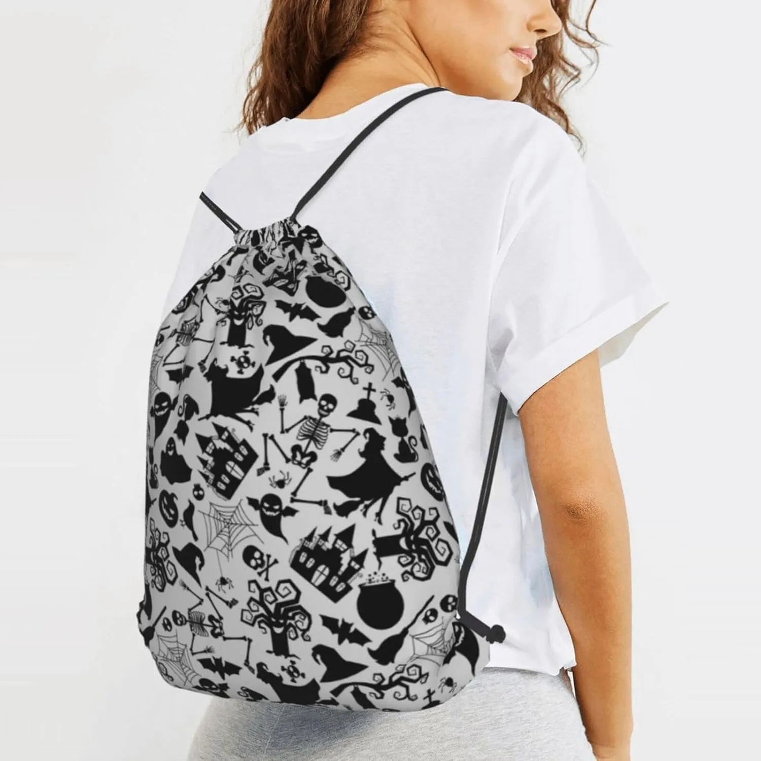 Gocerktr Spider Halloween Drawstring Backpack for Women Men Waterproof String Bag Lightweight Gym Sackpack Beach Hiking Yoga Travel