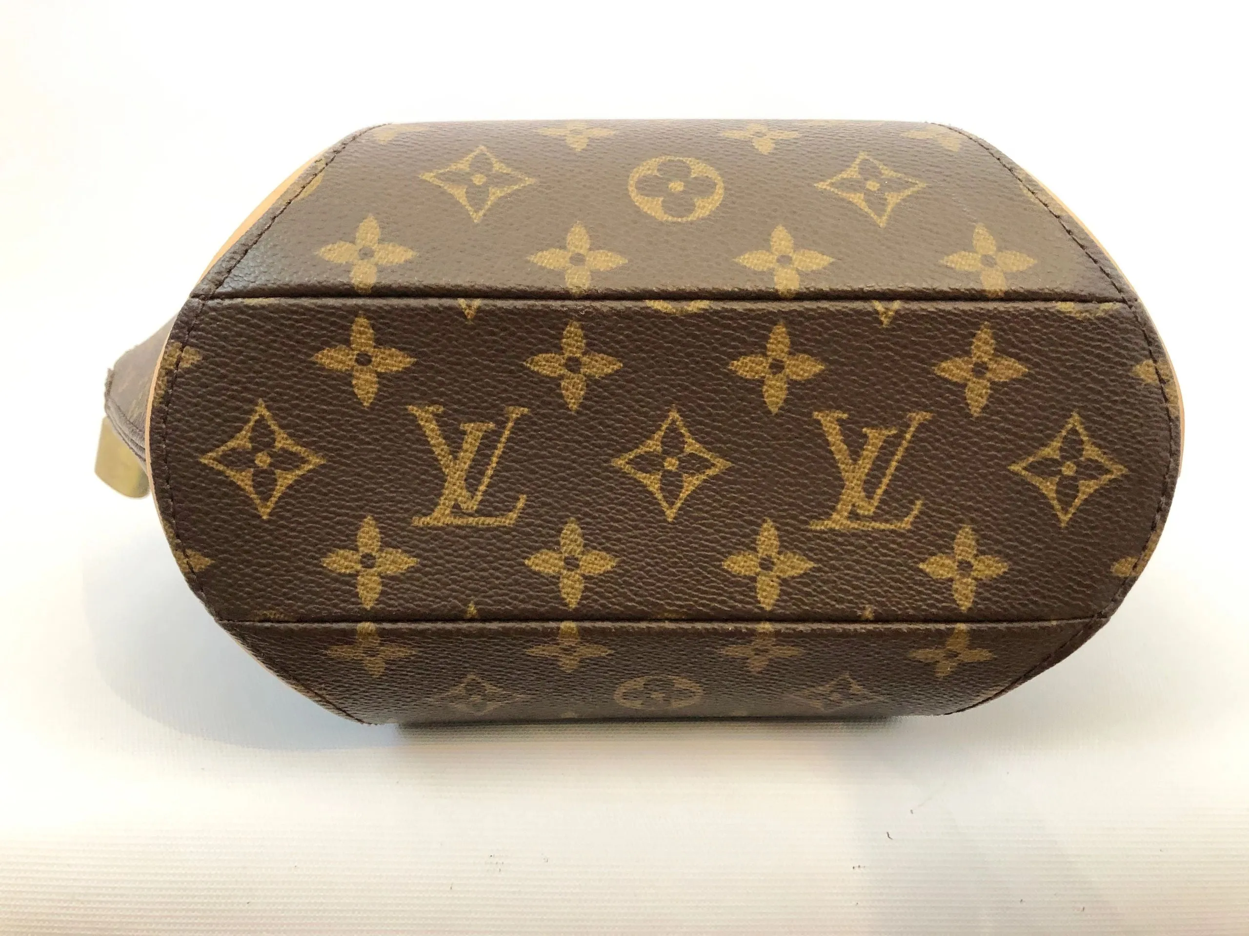 Louis Vuitton Monogram Ellipse Pm