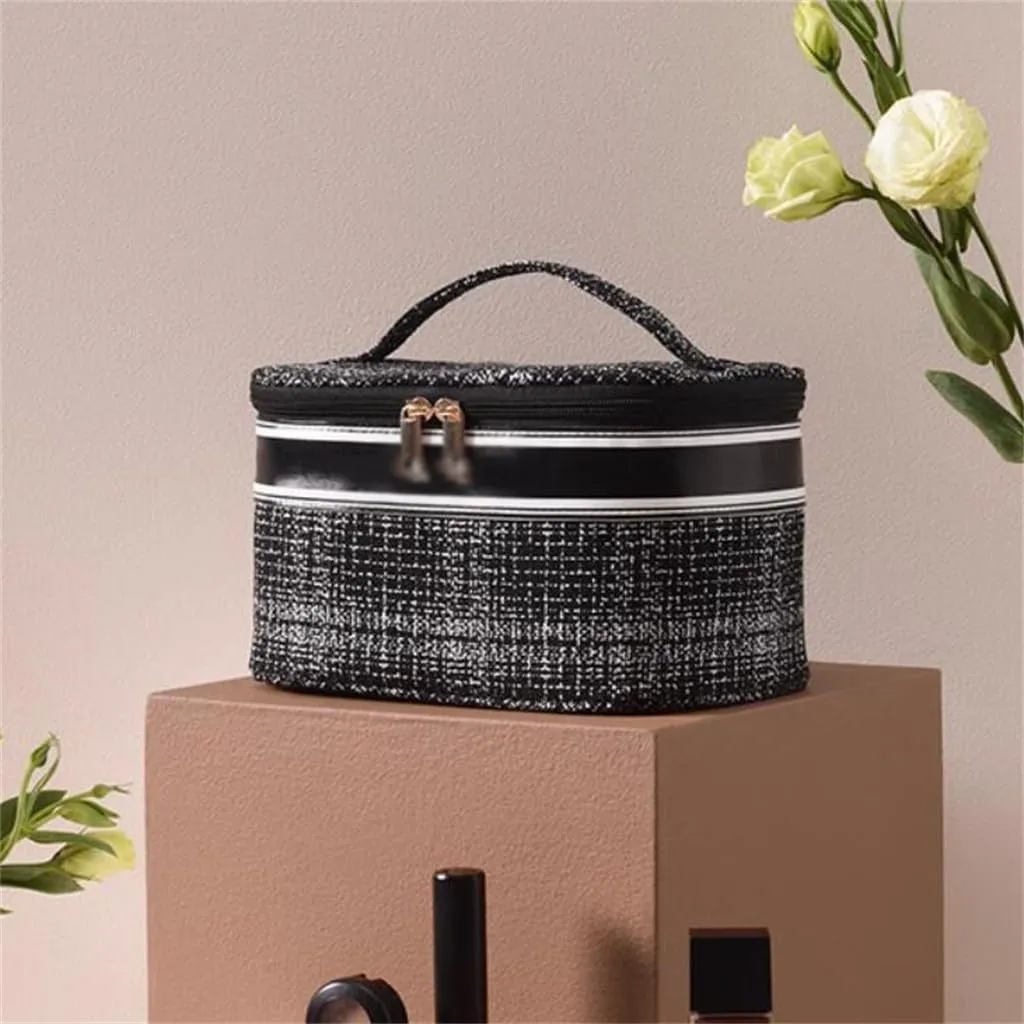 Makeup bag for women with high appearance value, large capacity portable skincare product storage bag, travel wash bag
