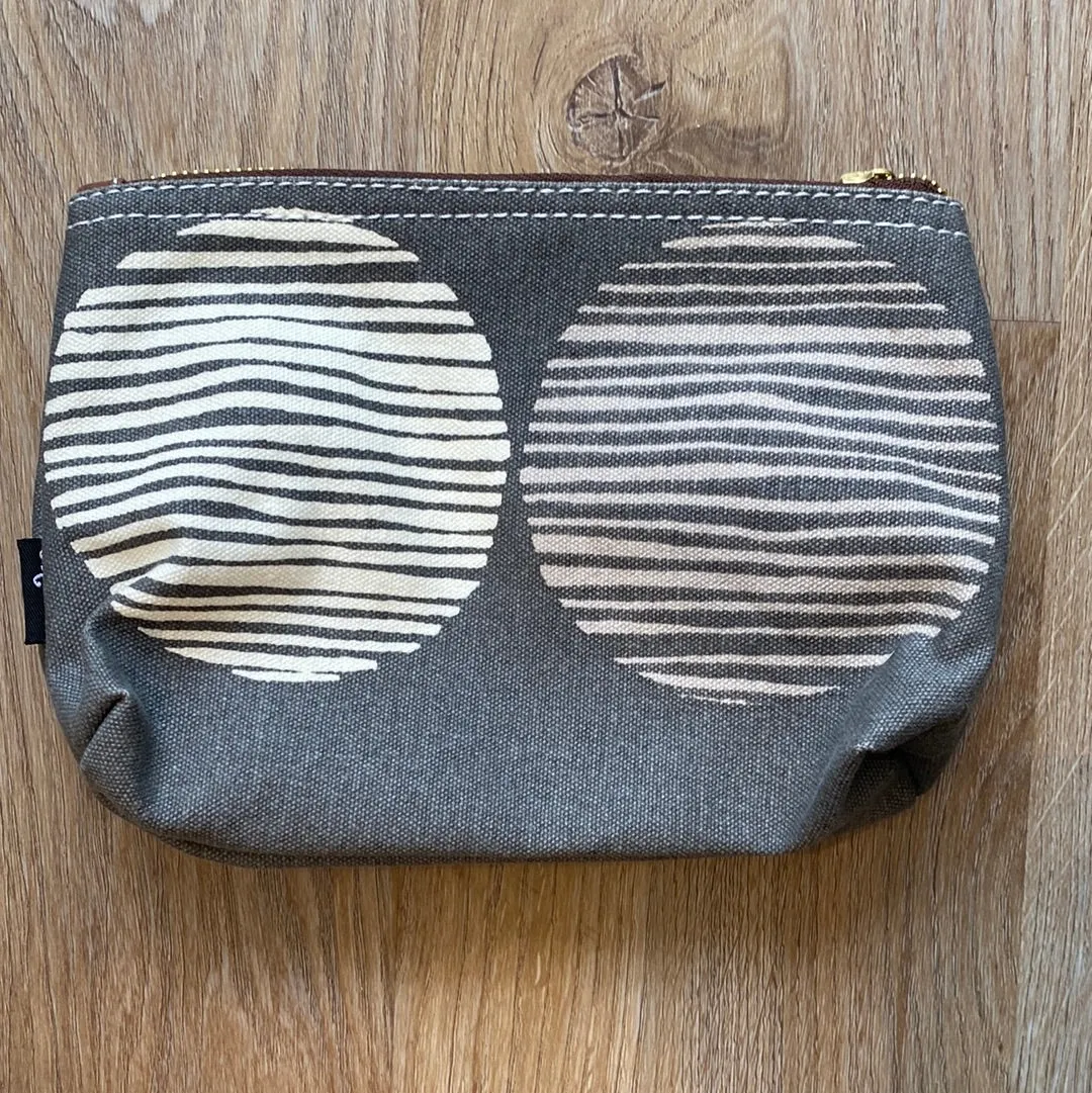 Medium Pouch-