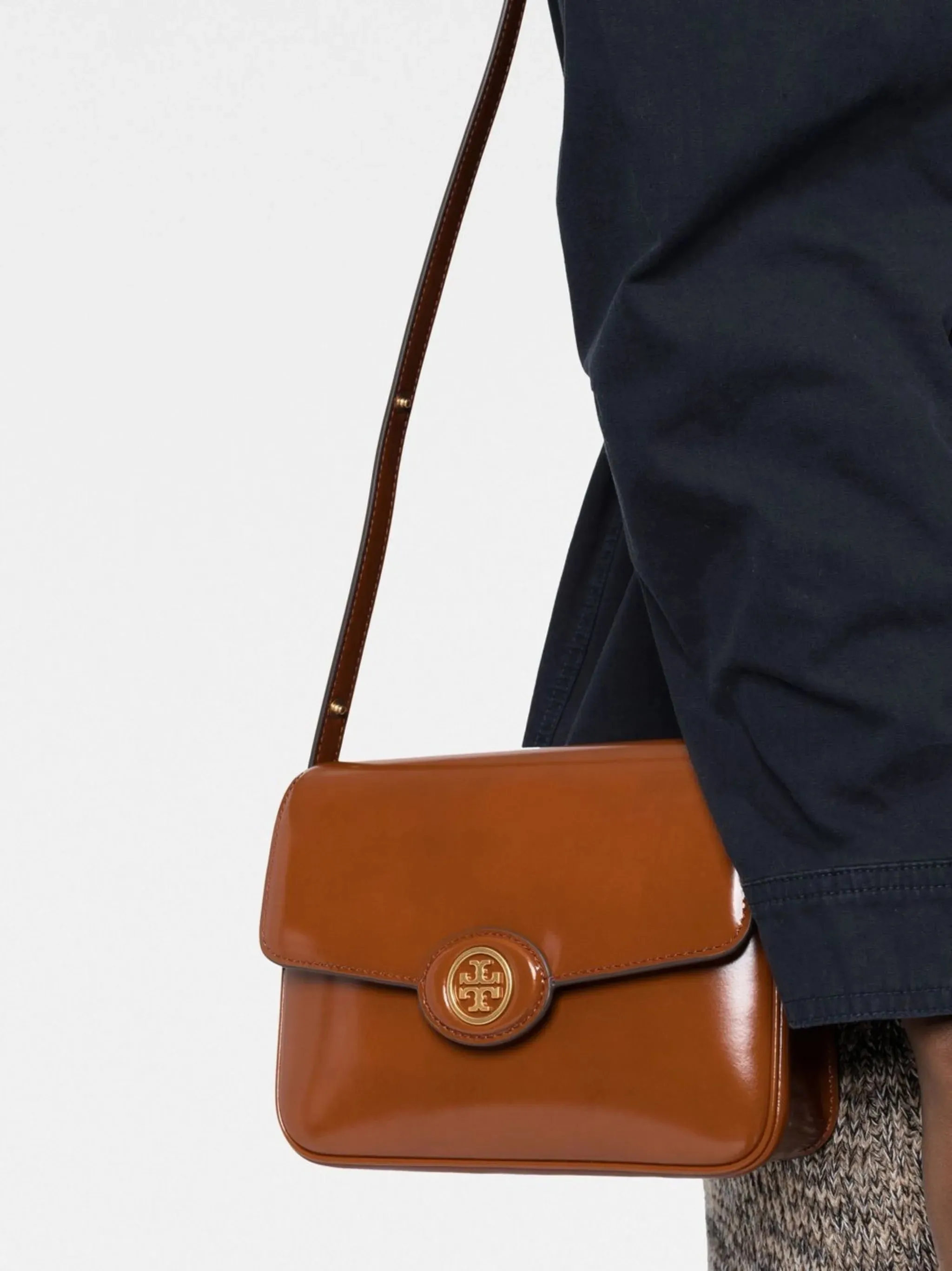 Member-exclusive logo-plaque bag crossbody Trend-setting