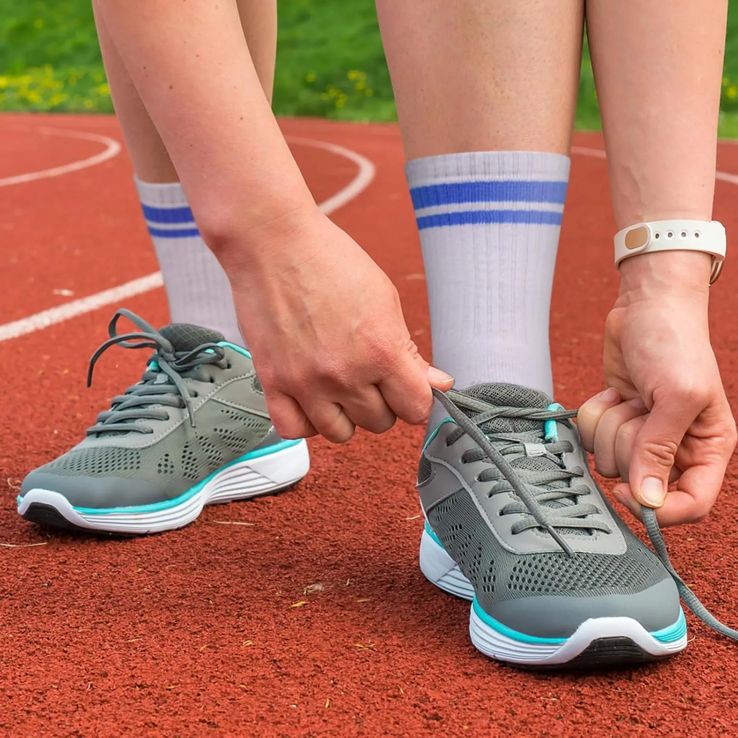 Mens Cushioned Crew Socks For Men, Sweat Wicking Gym Tennis Athletic Socks Mid Calf Casual Everyday Tube Socks