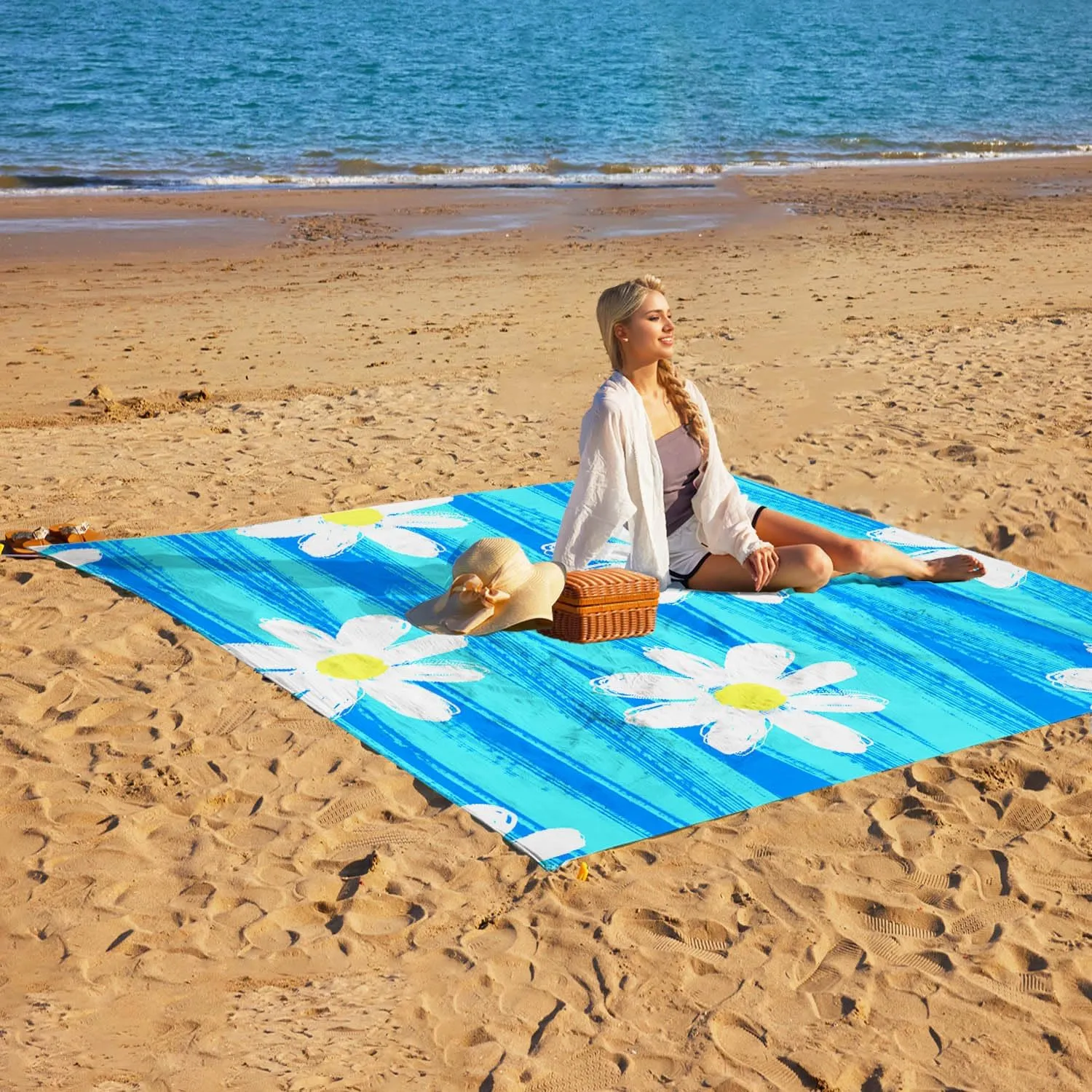 Nylon Daisy Soft Beach Blanket Sandproof Waterproof Extra Large For 1-9 Adults Size 110"x118" With Ground Mails,Pouch Bag, Anti Sand Outdoor Blanket