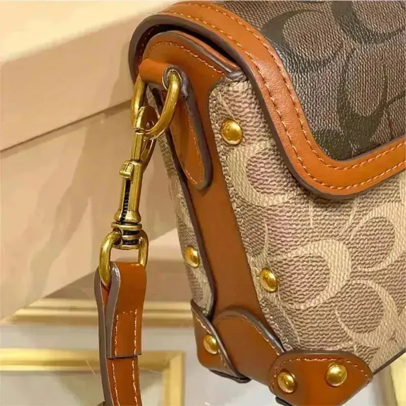 Redkiss Horse Drawn Handbag