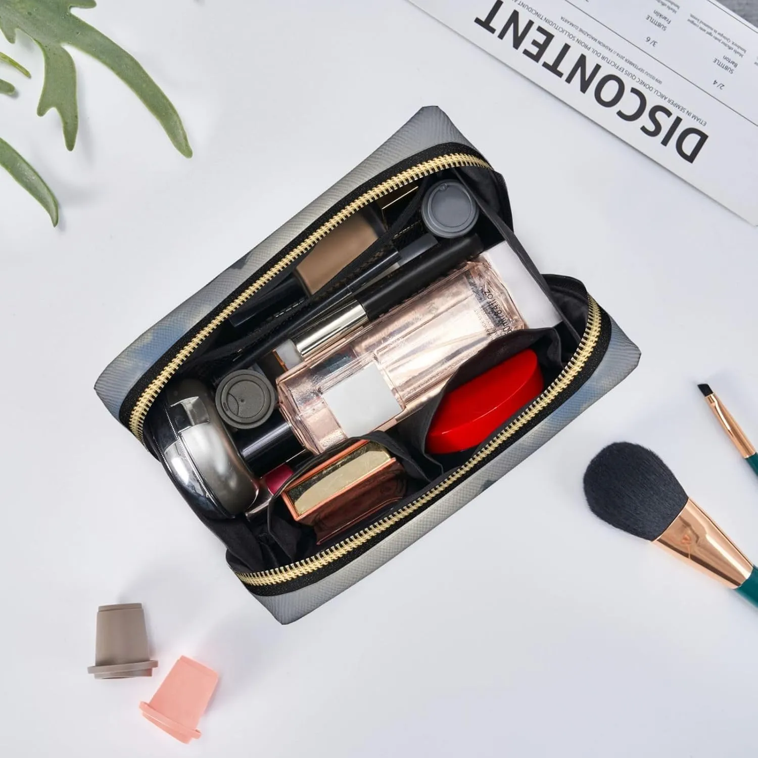 Silver Symphony Printed Small Makeup Bag,Travel Cosmetic Bag Purse with Zipper,Water-resistant Makeup Organizer Bag for Women