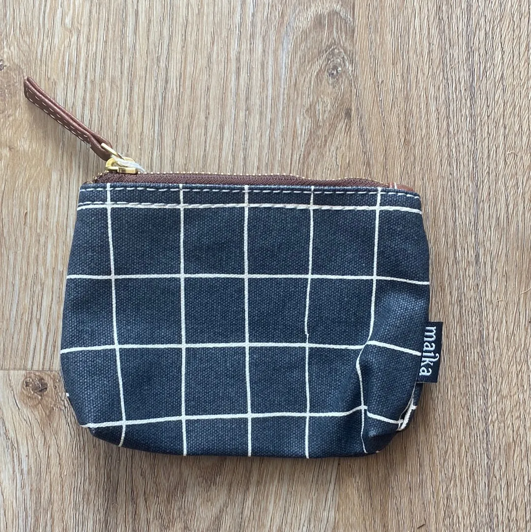 Small Pouch-