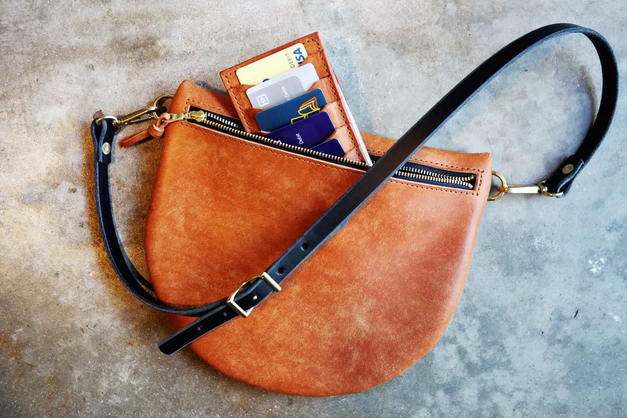 the nomad card carrier