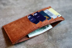 the nomad card carrier