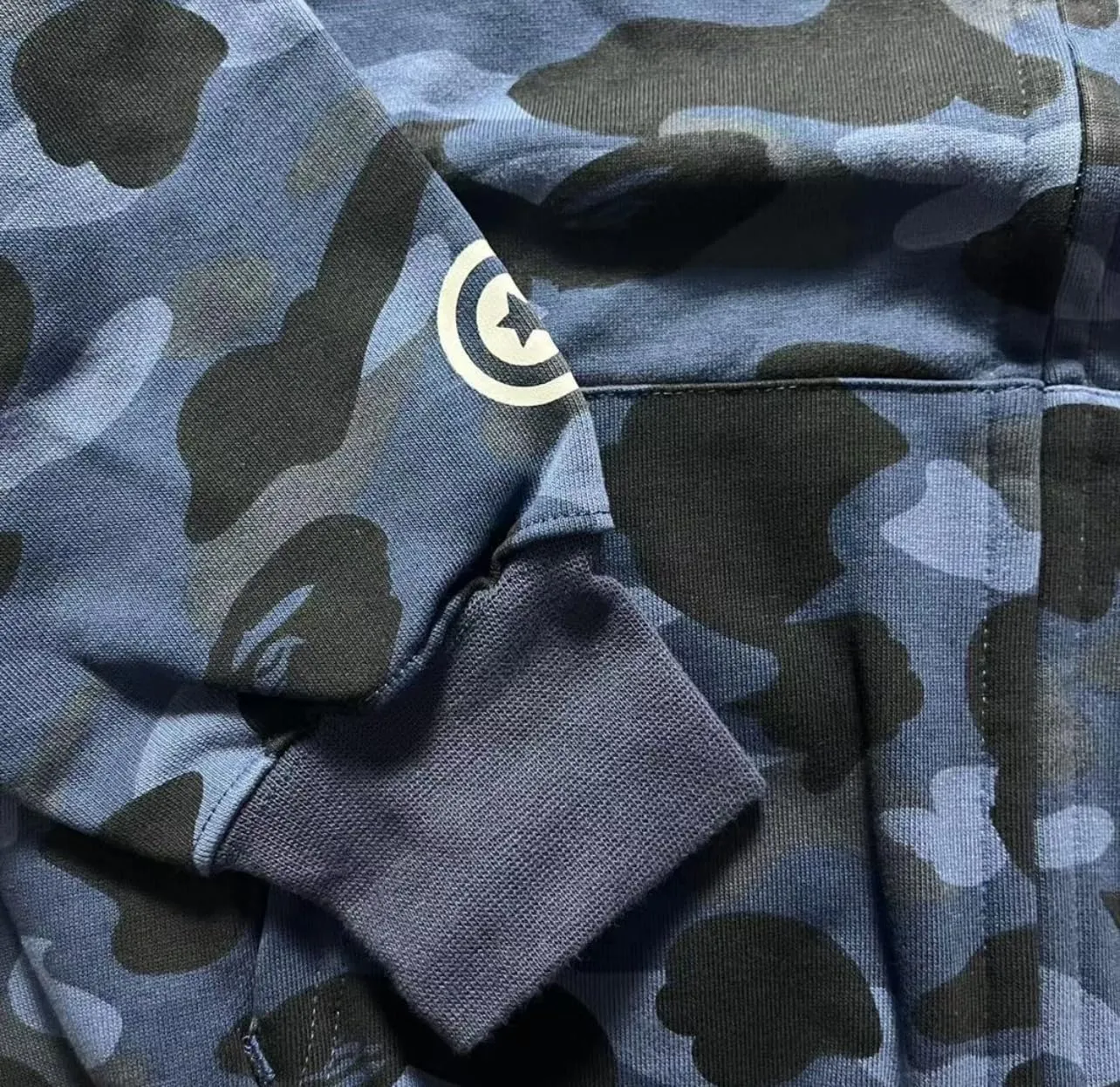 Unisex Camouflage Hoodie with Shark Embroidery, Full Zip, Lightweight Couple sweatshirts heavyweight hoodie