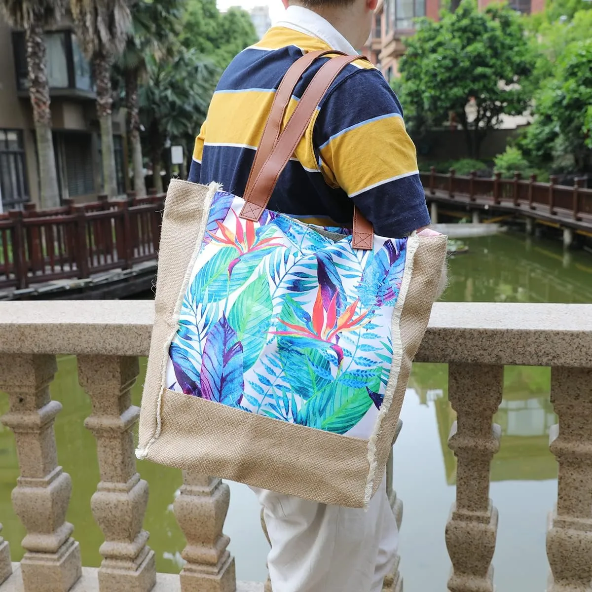 We We Large Beach Tote bag for Women Canvas Straw Tavel Tote Bag Waterproof Shoulder Bag Handbag for Gym Swim