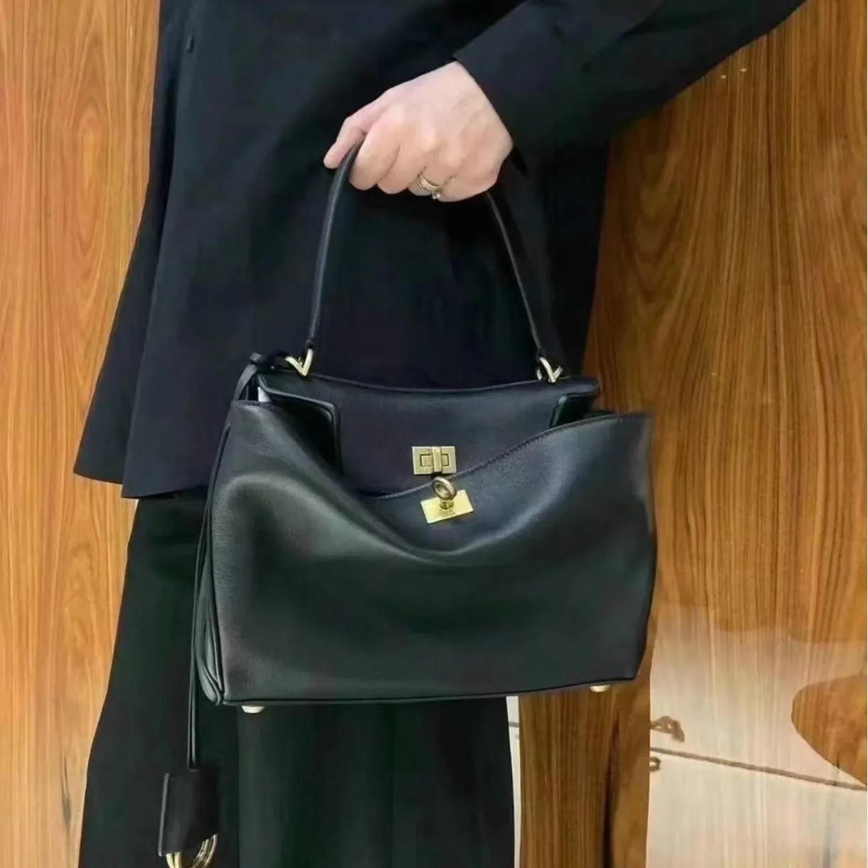Women's Genuine Leather High-grade Underarm Commuter Kelly Shoulder Bags