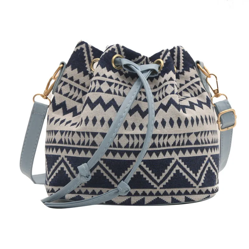 Women's Popular Western Style Ethnic Versatile Texture Bags